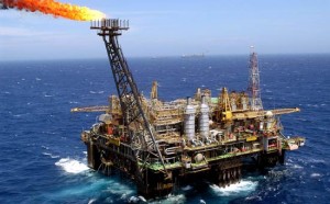 La corsa al gas e al petrolio dell’Adriatico. Quella linea che divide il mare in due
