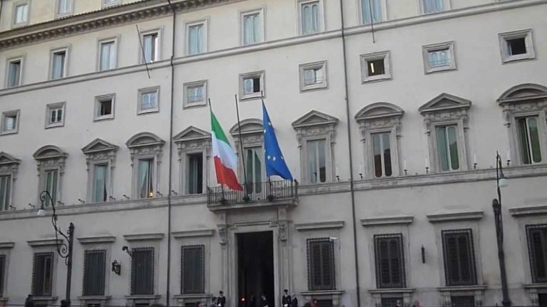 Renzi: «ecobonus e sismabonus al 65% prorogati di un anno». Oggi nasce Casa Italia