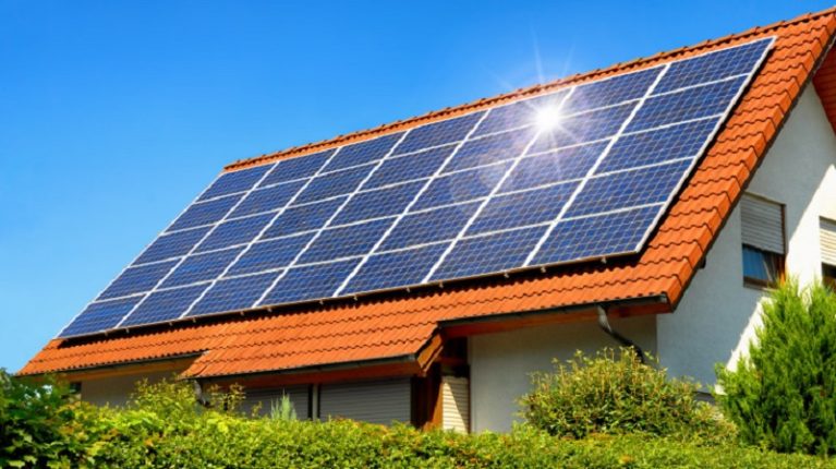 Fotovoltaico sugli edifici, Tar: “i pannelli fanno ormai parte del paesaggio”