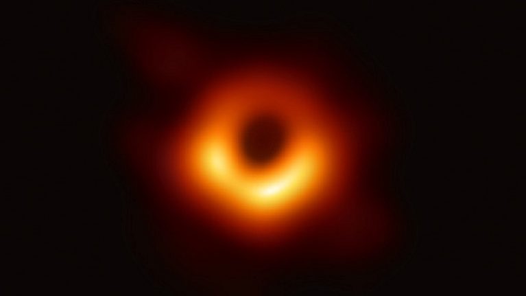 Fotografato un buco nero. Una svolta per la scienza